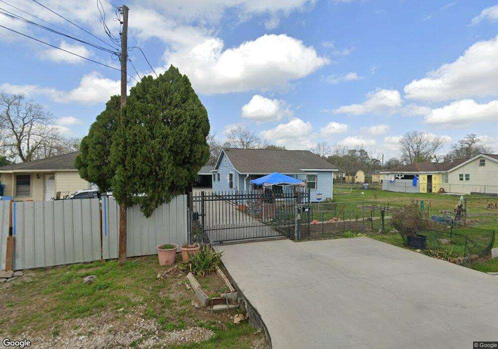 613 Firnat St, Houston, TX 77022 - photo 1