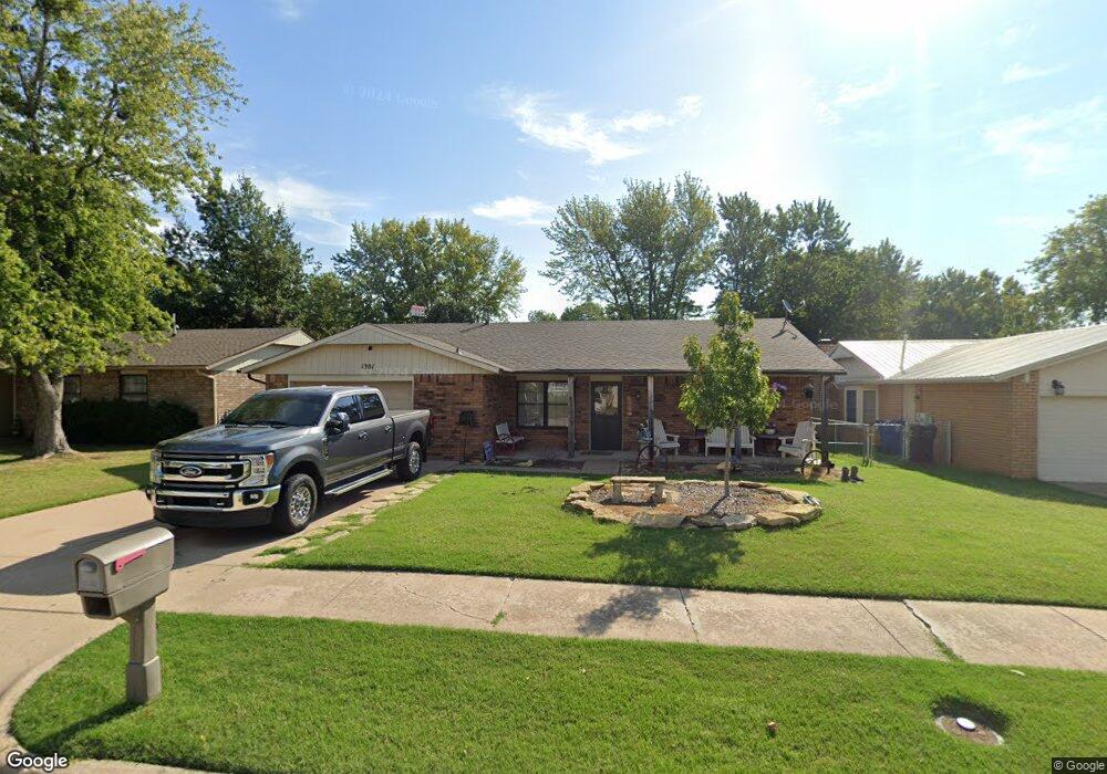 1301 S Gum Ave, Broken Arrow, OK 74012 - photo 1