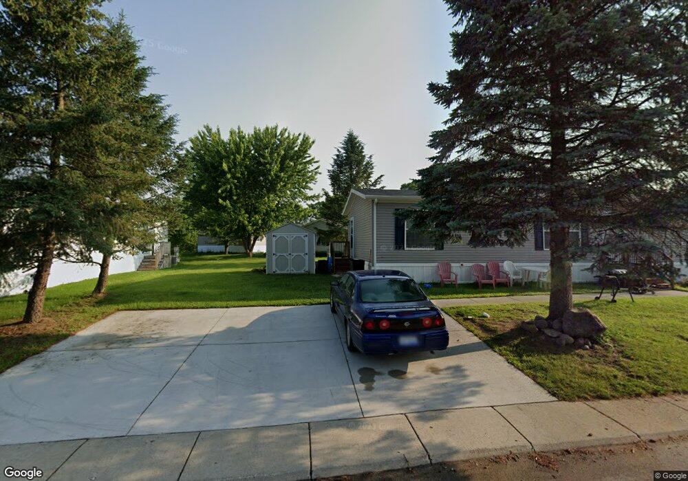 370 Red Pine Dr, Flint, MI 48506 - photo 1