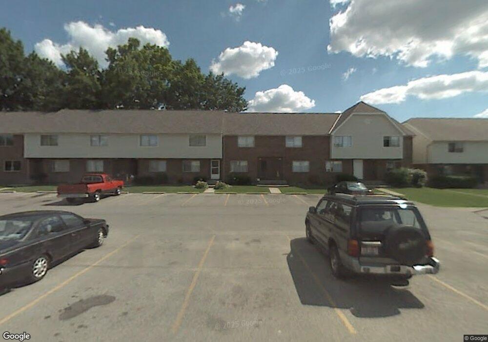 4013 Brookshire Ct, Columbus, OH 43227 - photo 1