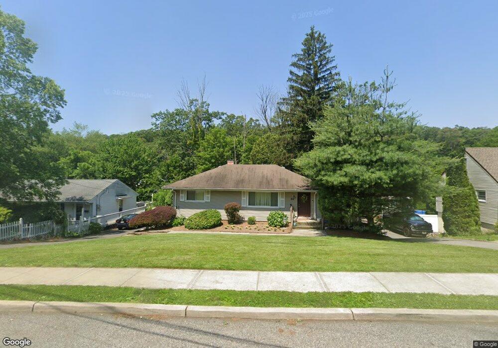 81 Rafkind Rd, Bloomingdale, NJ 07403 - photo 1