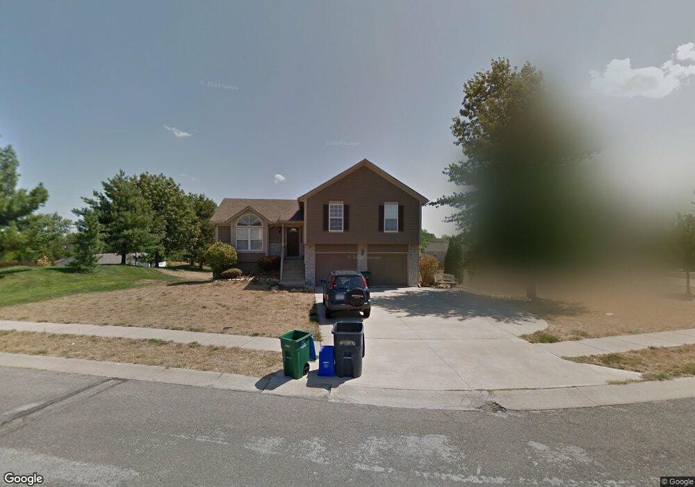 601 Old Paint Rd, Raymore, MO 64083 - photo 1