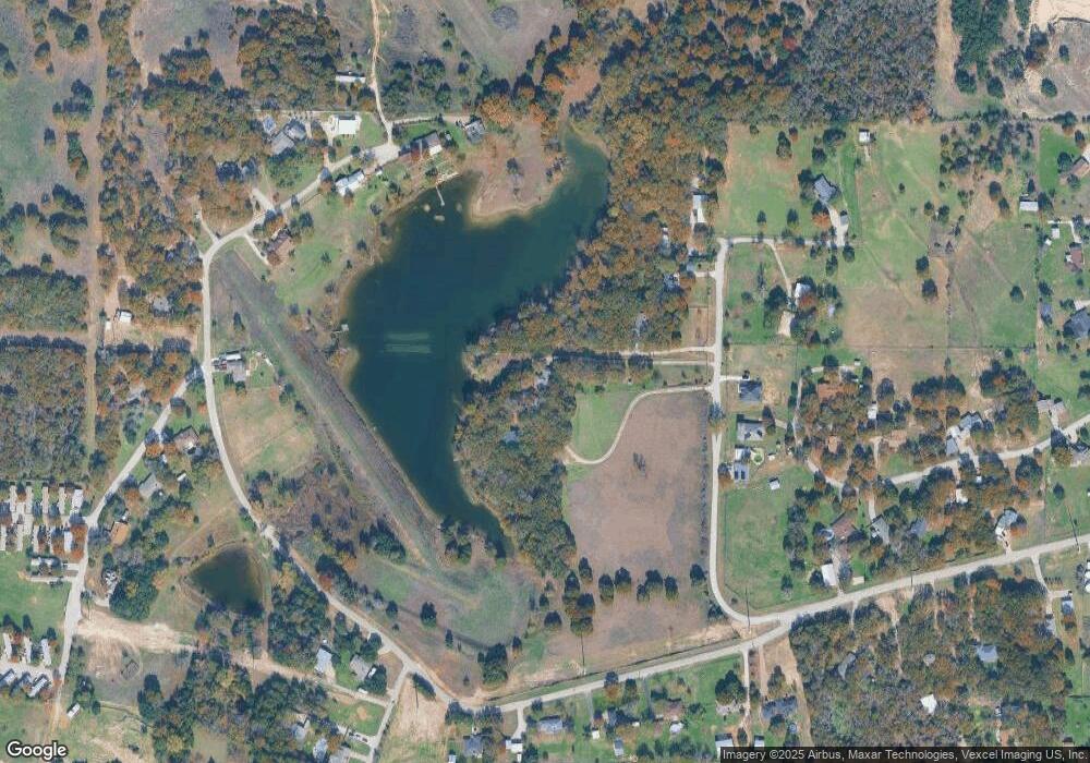 961 Lake Dr, Weatherford, TX 76085 - photo 1