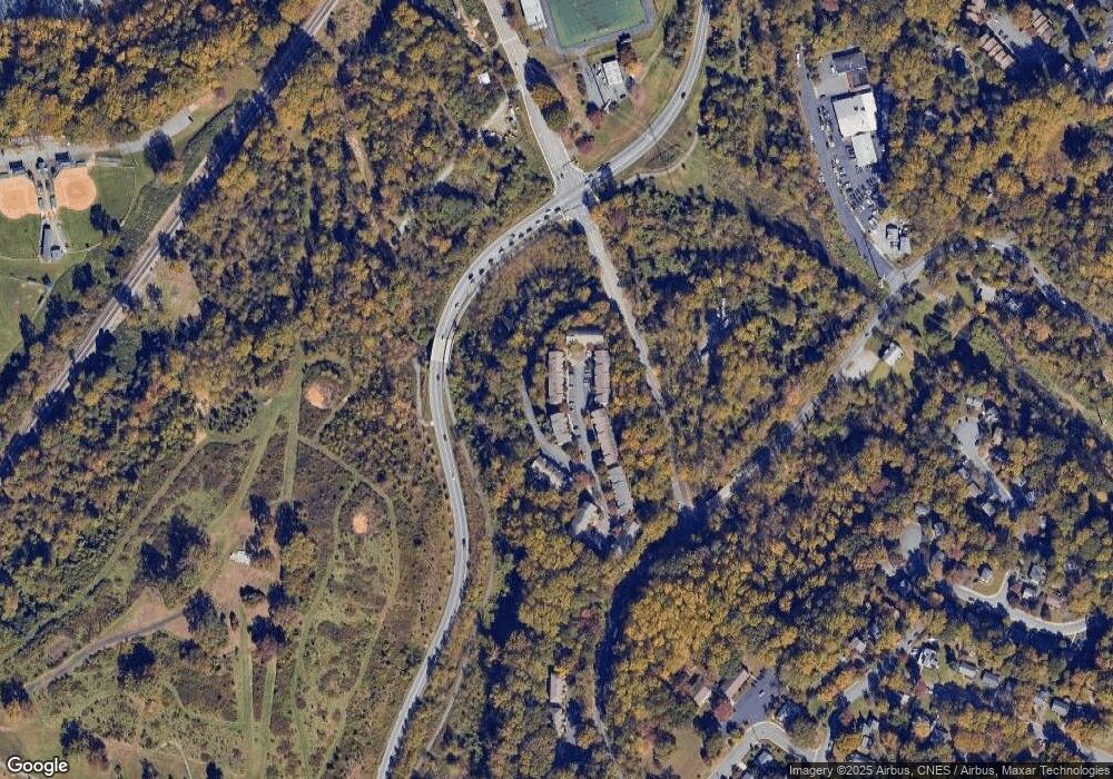 113 Melbourne Park Cir unit B, Charlottesville, VA 22901 - photo 1