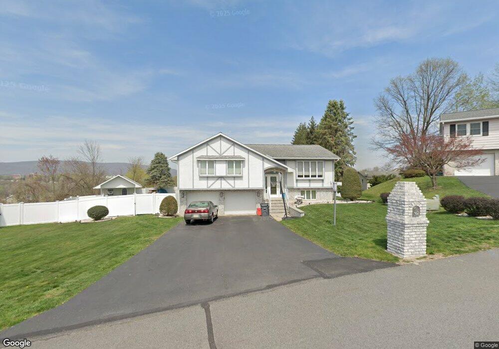 204 N Highland Dr, Pittston, PA 18640 - photo 1