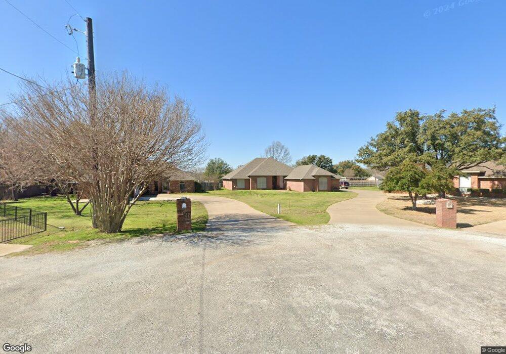 506 Buena Vista Ct, Granbury, TX 76049 - photo 1