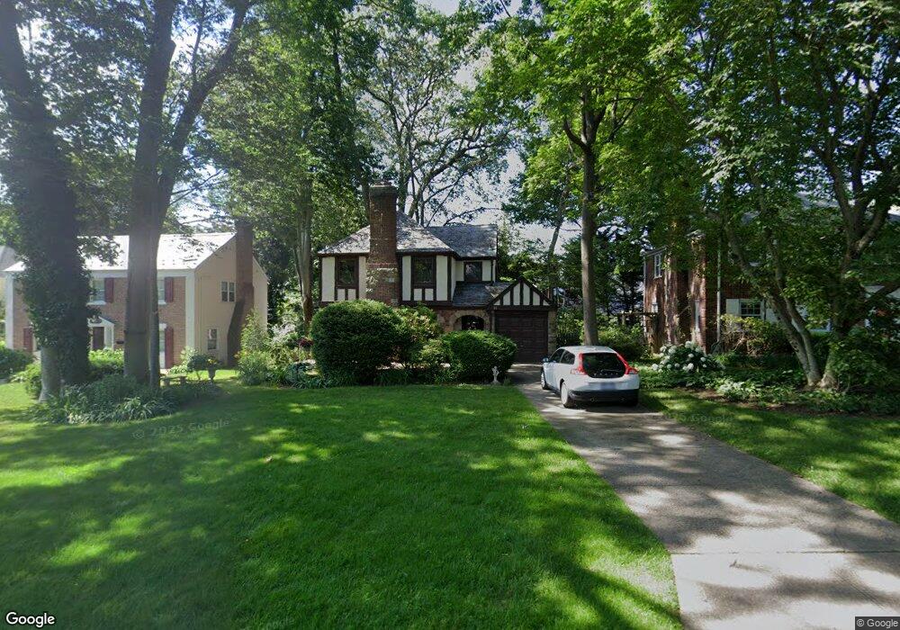 21 Foxhurst Ln, Manhasset, NY 11030 - photo 1