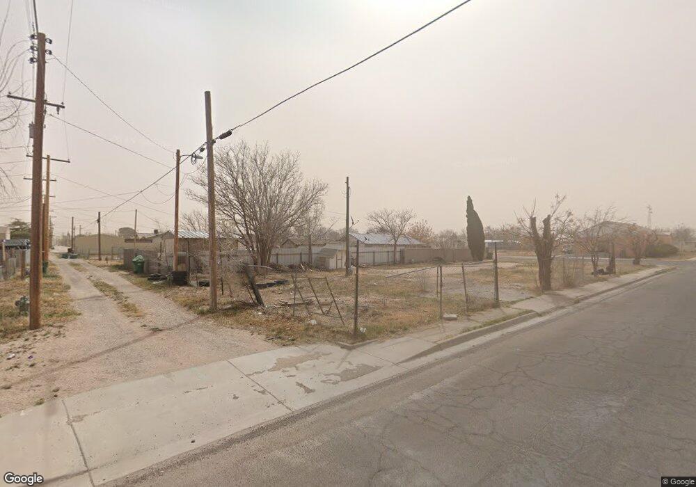 412 1/2 W Scharbauer St, Hobbs, NM 88240 - photo 1