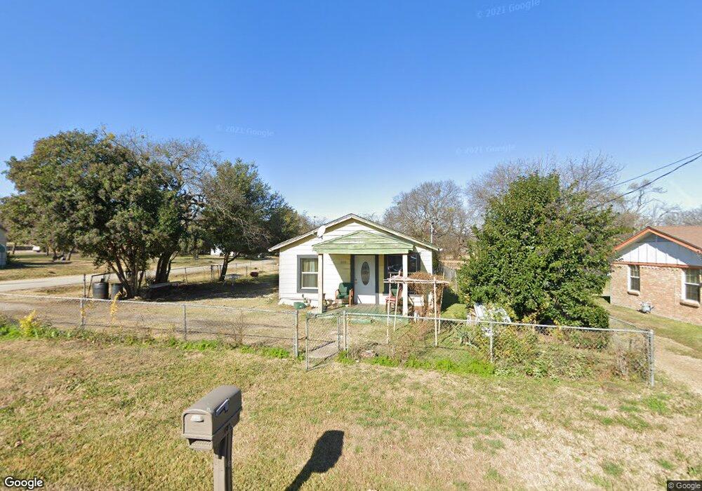 800 Loggins St, Ennis, TX 75119 - photo 1