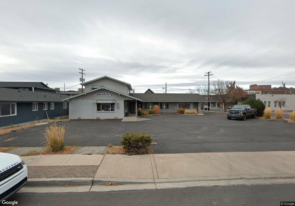 611 SW 5th St, Redmond, OR 97756 - photo 1