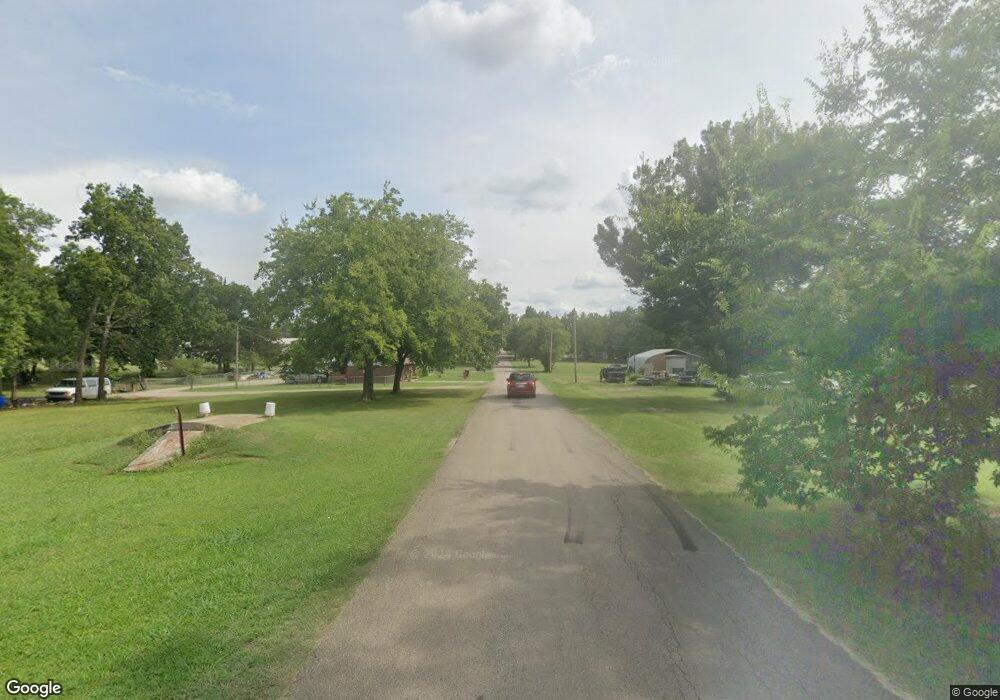 807 S E St, Hugo, OK 74743 - photo 1