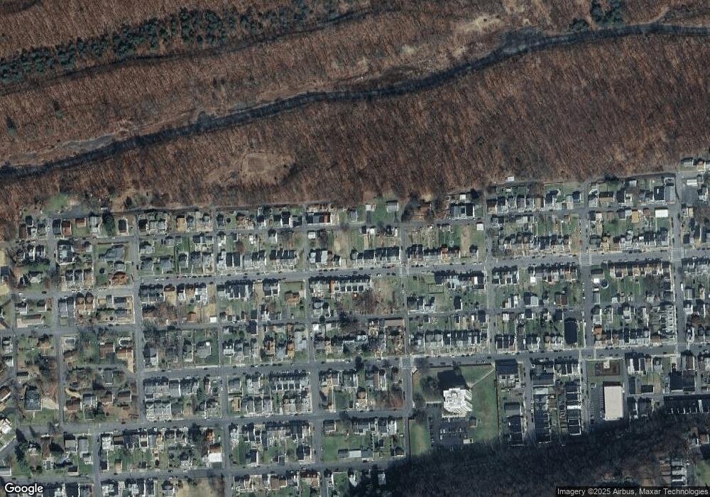 1431 W Walnut St, Coal Township, PA 17866 - photo 1