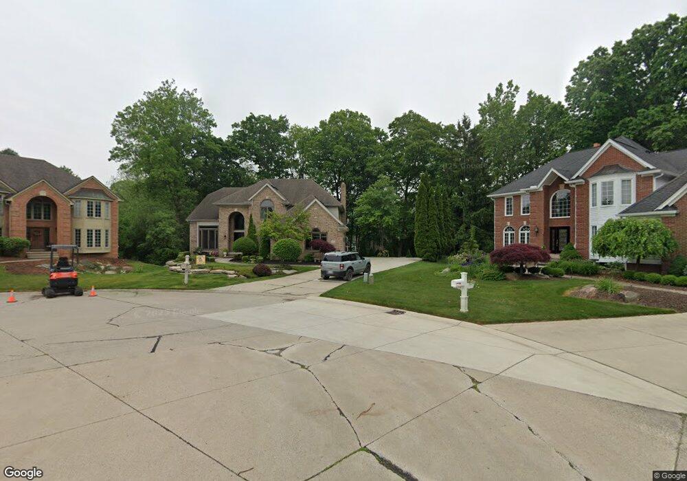 1626 Newcastle Ct, Rochester Hills, MI 48306 - photo 1