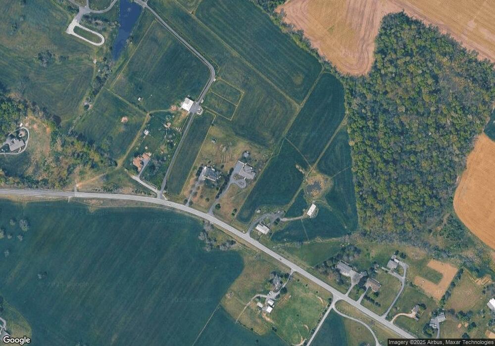 1406 Hermitage Rd, Waynesboro, VA 22980 - photo 1