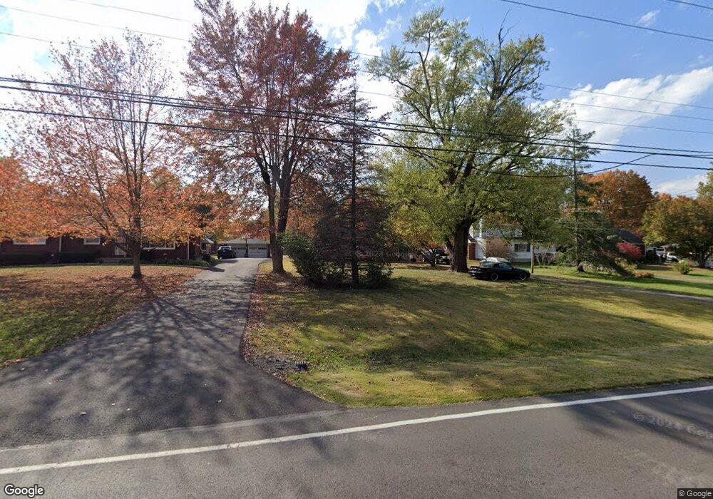 9114 Hudson Ln, Louisville, KY 40291 - photo 1