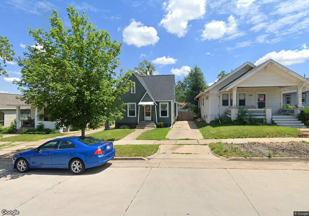 255 13th St NW, Cedar Rapids, IA 52405 - photo 1