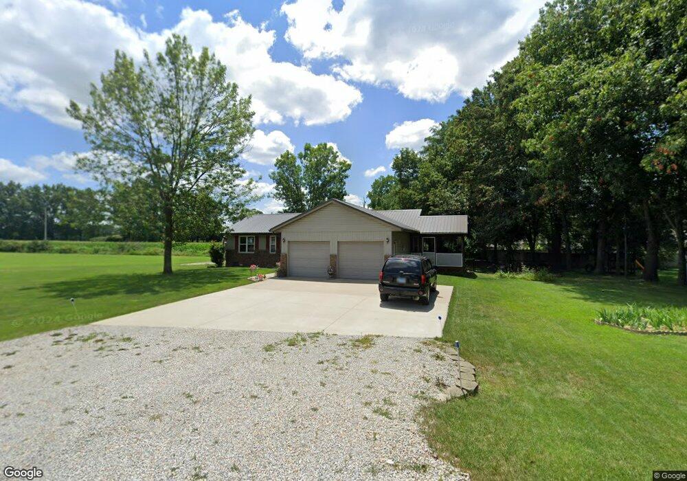 9769 E Bloomfield Hills Dr, Effingham, IL 62401 - photo 1