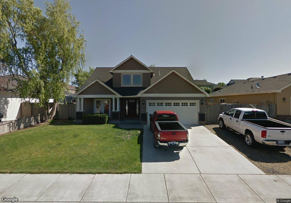 762 Meadowbrook Dr, Central Point, OR 97502 - photo 1