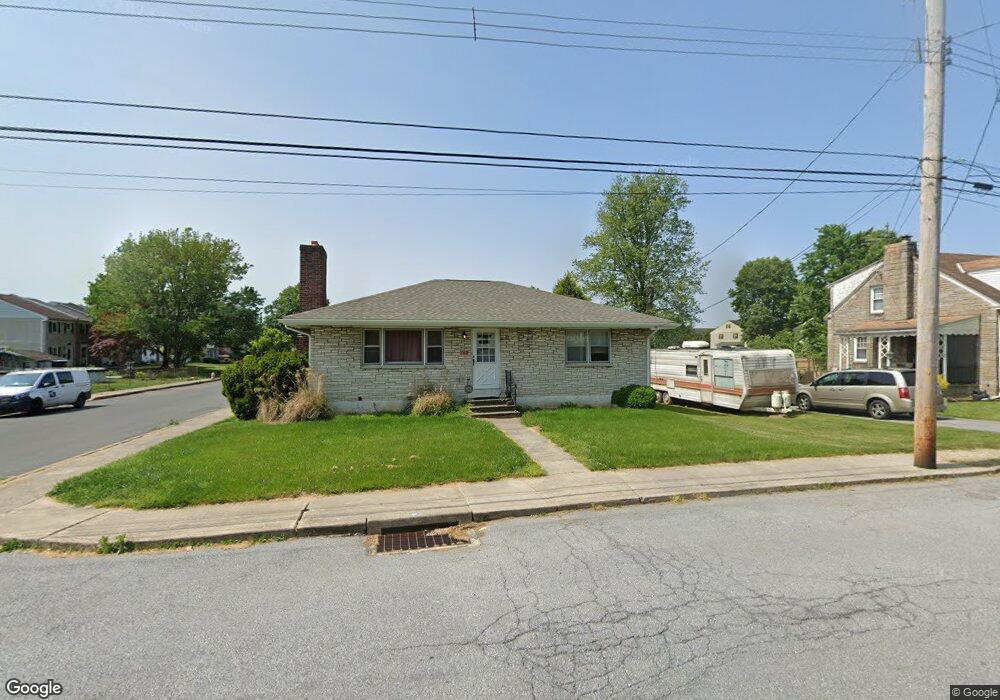 702 W Race St, Pottstown, PA 19464 - photo 1