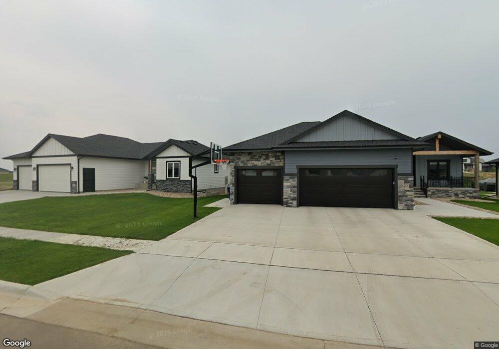 5601 E Saddle Ridge Cir, Sioux Falls, SD 57110 - photo 1