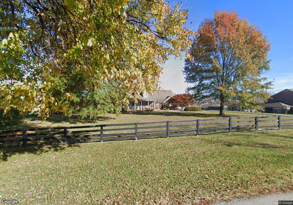 470 Colston Ln, Frankfort, KY 40601 - photo 1