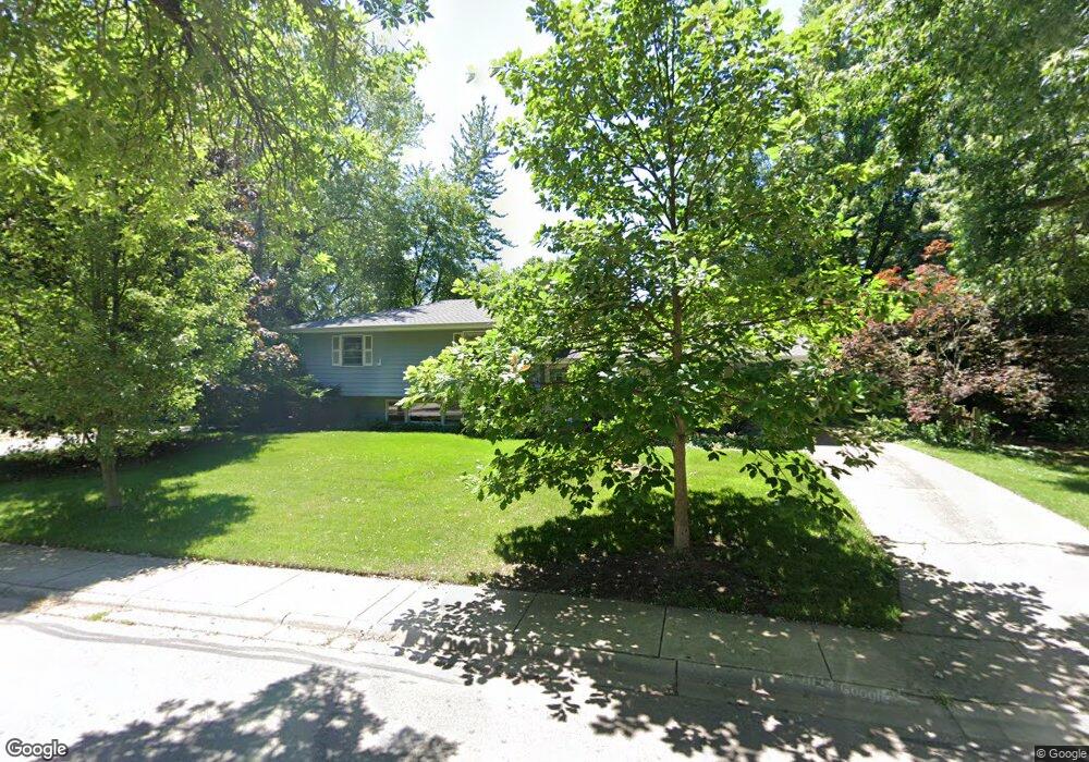 1041 Hemlock Ln, Naperville, IL 60540 - photo 1