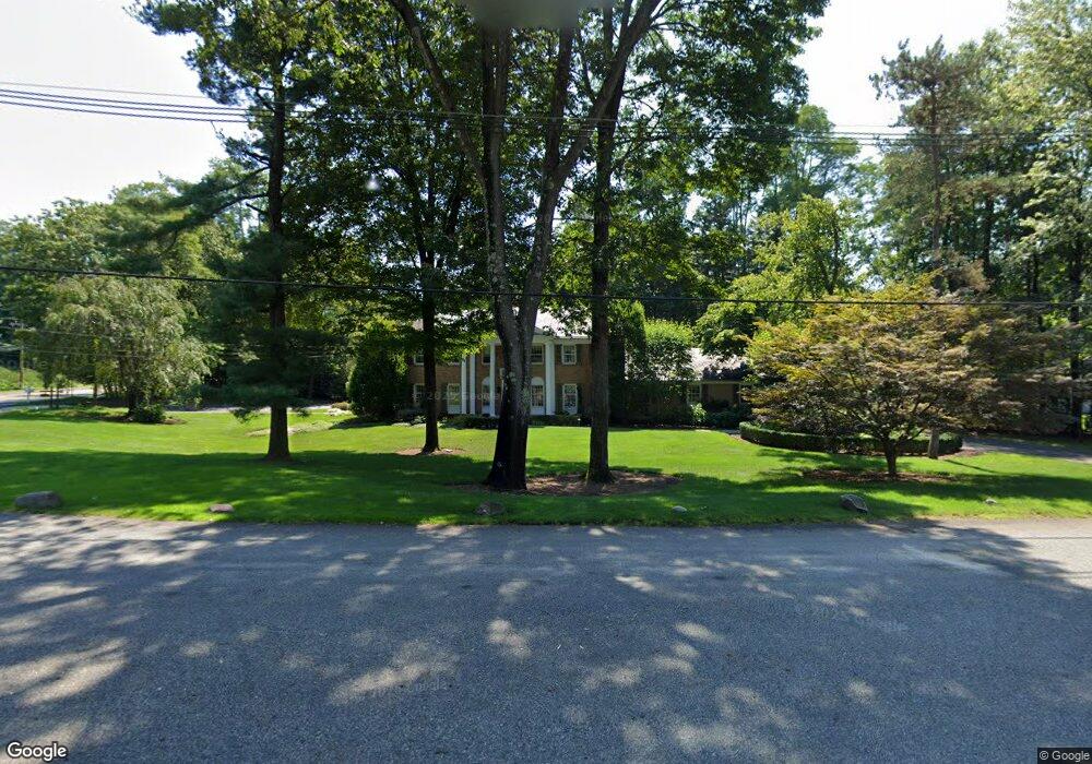 960 Franklin Lakes Rd, Franklin Lakes, NJ 07417 - photo 1