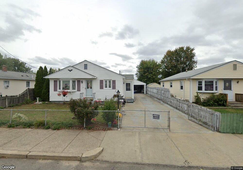 8 W Cute St, Pawtucket, RI 02860 - photo 1