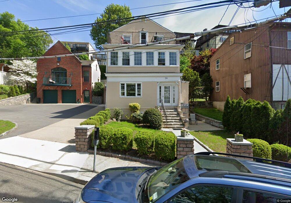 38 Palisade St unit 3, Dobbs Ferry, NY 10522 - photo 1