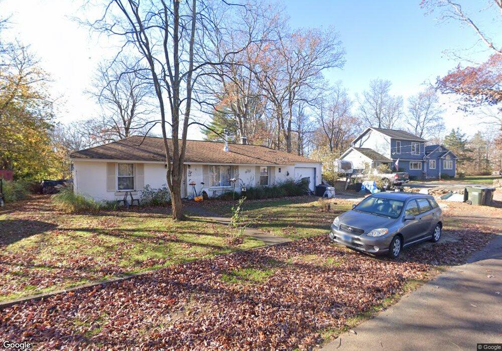 5 Hilltop Dr, New Fairfield, CT 06812 - photo 1