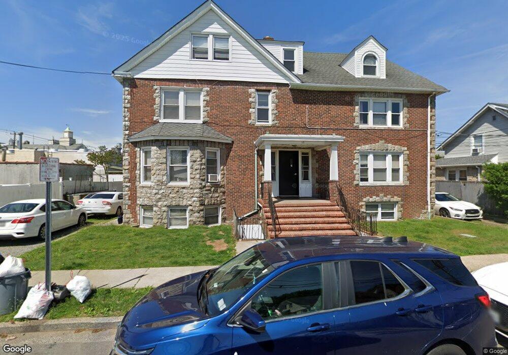 19 Madison Ave unit 6, Franklin Square, NY 11010 - photo 1