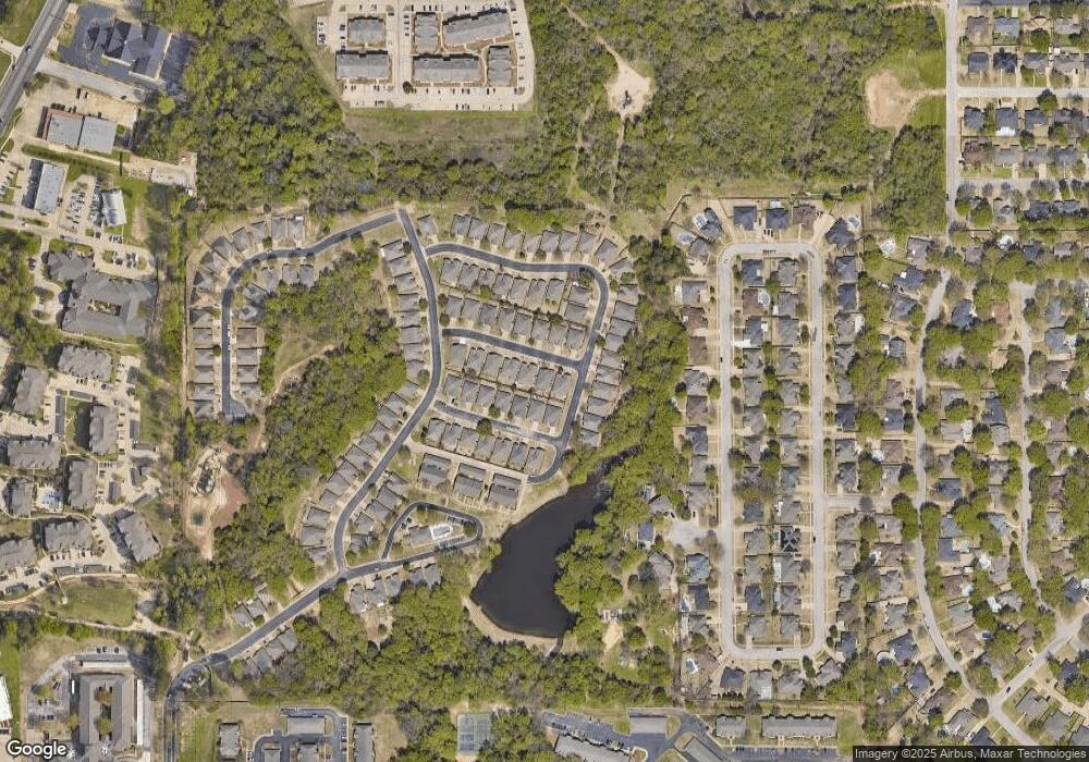 1906 Hollyglen Dr, Tyler, TX 75703 - photo 1