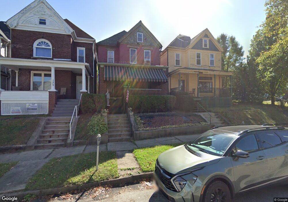 137 Farragut Ave, Vandergrift, PA 15690 - photo 1