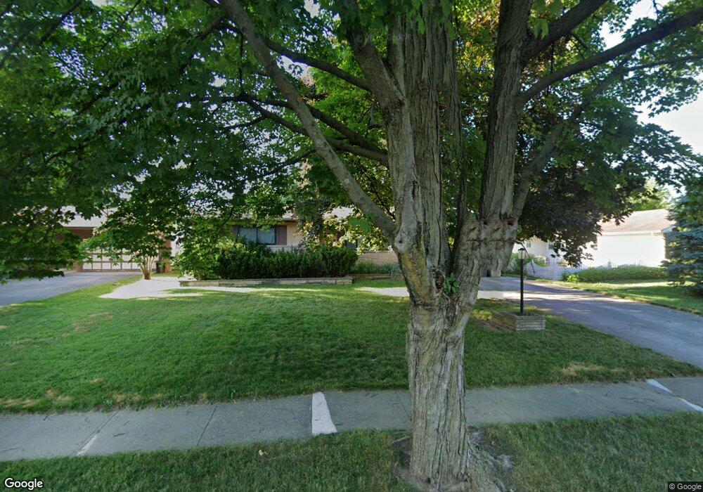 1502 Fahlander Dr S, Columbus, OH 43229 - photo 1