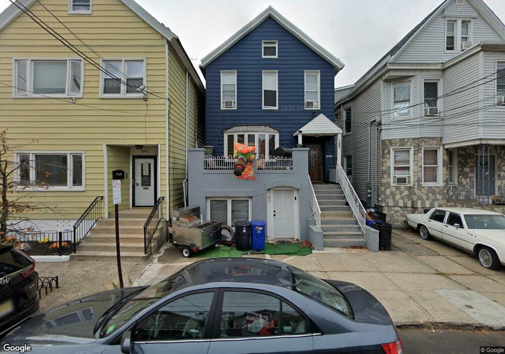 187 Pearsall Ave unit 2, Jersey City, NJ 07305 - photo 1