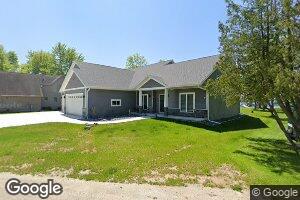 219 Pike St, Cecil, WI 54111