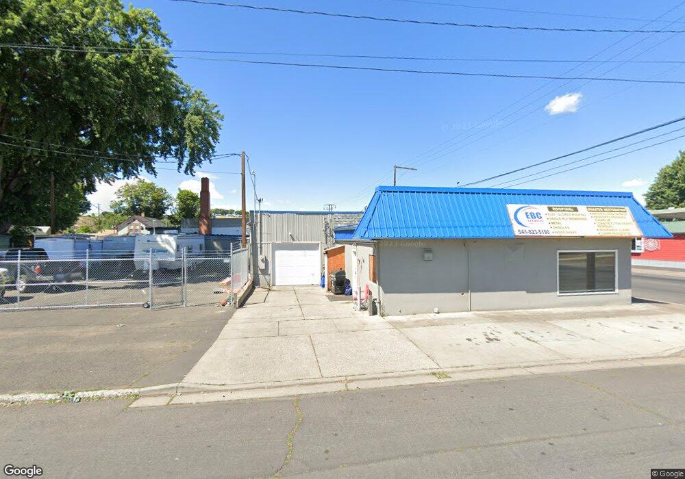 1802 SW Emigrant Ave, Pendleton, OR 97801 - photo 1