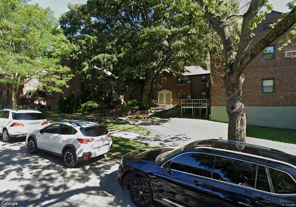 24560 62nd Ave unit Upper, Little Neck, NY 11362 - photo 1