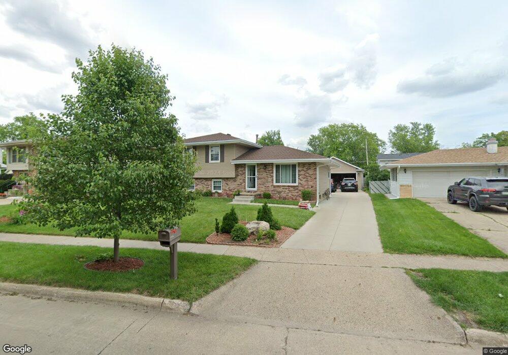 4019 E 23rd St, Des Moines, IA 50317 - photo 1