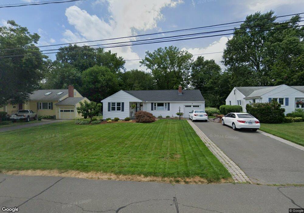 9 Lindy Ln, West Hartford, CT 06117 - photo 1