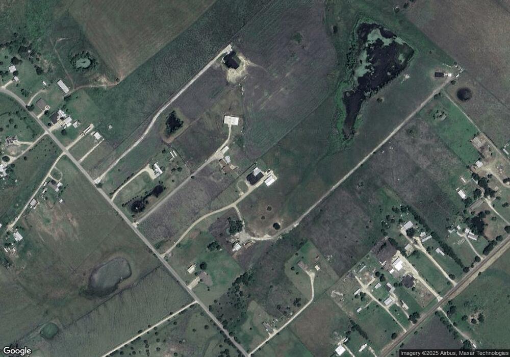 565 Whitfill Rd, Ennis, TX 75119 - photo 1