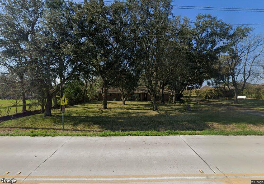1039 County Road 145, Alvin, TX 77511 - photo 1