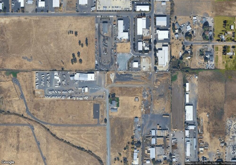 5222 Rainbow Dr, Central Point, OR 97502 - photo 1