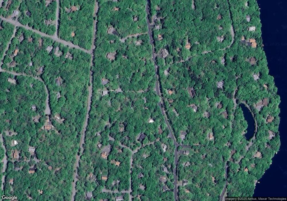 801 Tanager Ct, Hawley, PA 18428 - photo 1