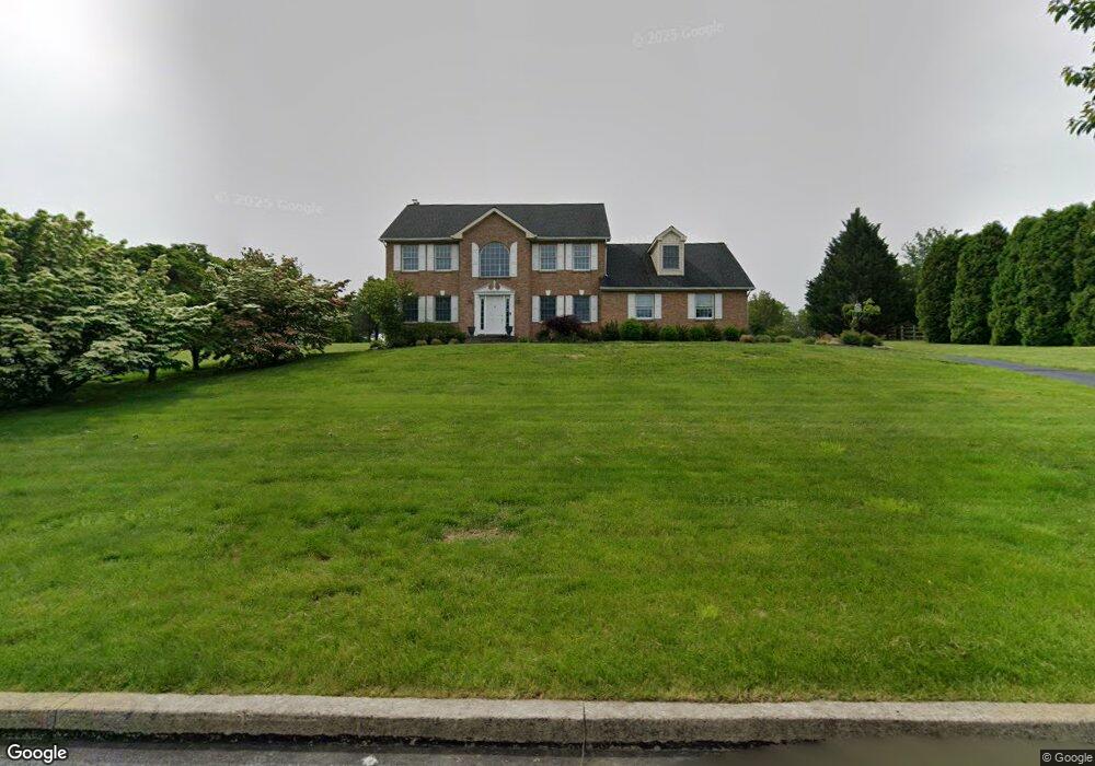 4886 Harvest Ln, Zionsville, PA 18092 - photo 1