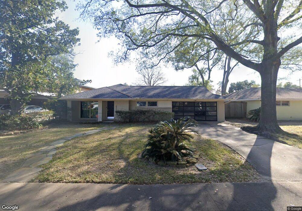 6311 Grovewood Ln, Houston, TX 77008 - photo 1