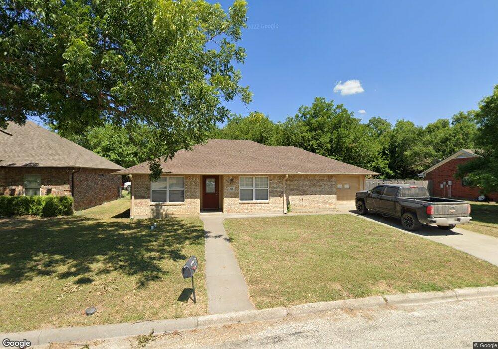 214 Fair Ave, Gainesville, TX 76240 - photo 1