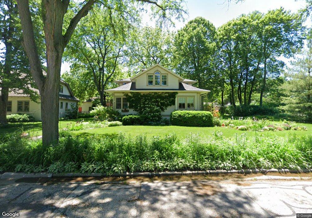 513 W Glenview Ave, Oconomowoc, WI 53066 - photo 1