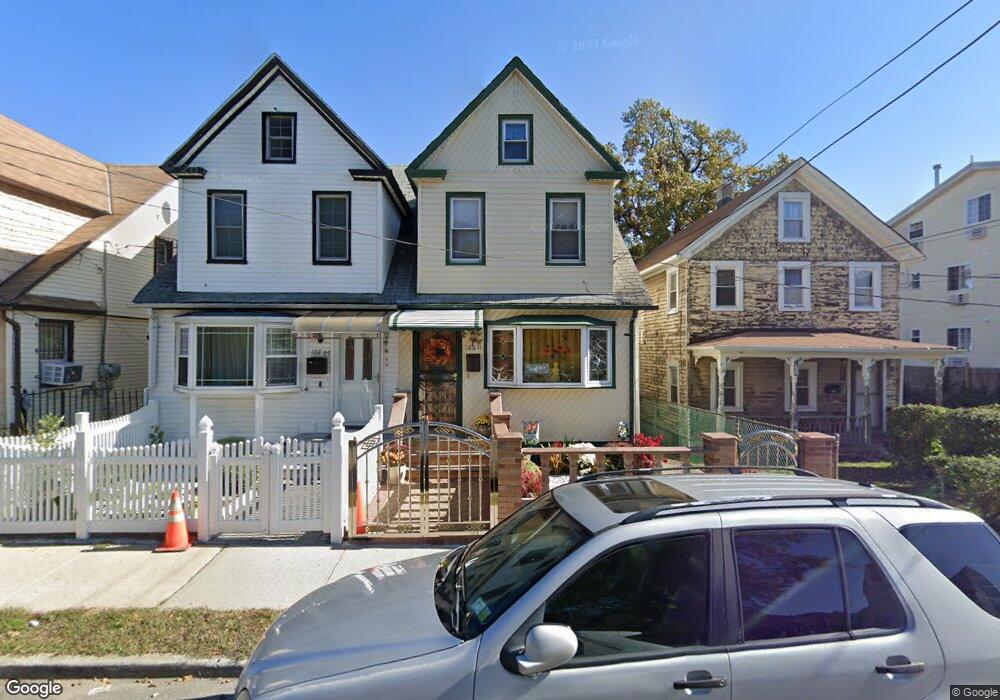 10811 164th Place, Jamaica, NY 11433 - photo 1