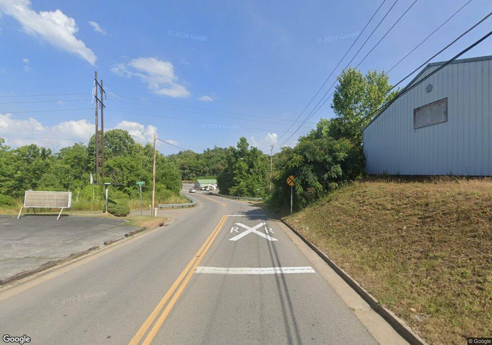 304 W 4th Ave, Watauga, TN 37694 - photo 1